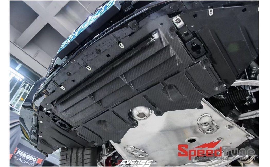 G8x Carbon Underbody Panel — photo 2