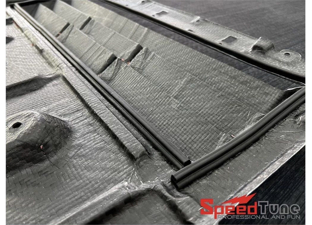 G8x Carbon Underbody Panel — photo 2